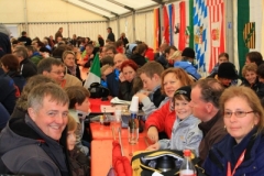 IMG_7132-warten-im-Zelt