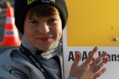 IMG_5144-Tristan-mit-Schild