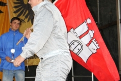 IMG_5780-Mike-zeigt-Flagge