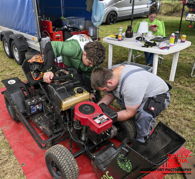 044-2026-lawnmower-racing_0014