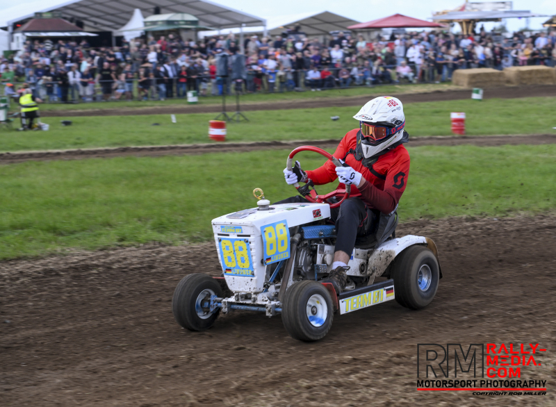 062-2026-lawnmower-racing_2838