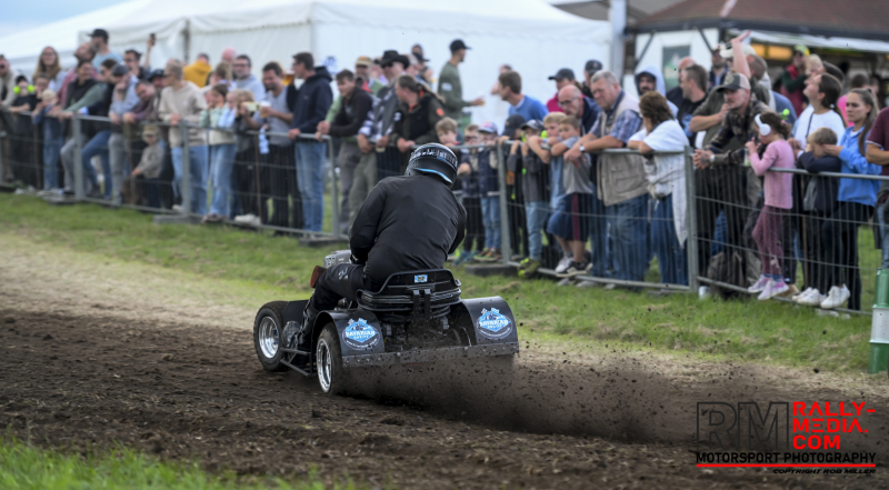 080-2026-lawnmower-racing_2107