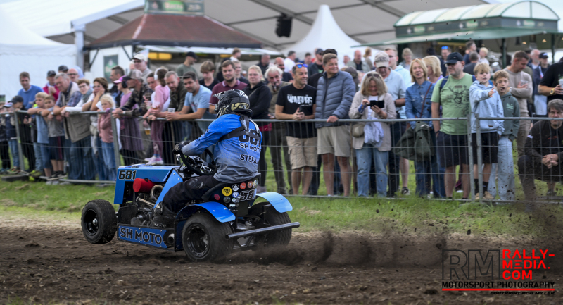 089-2026-lawnmower-racing_2291