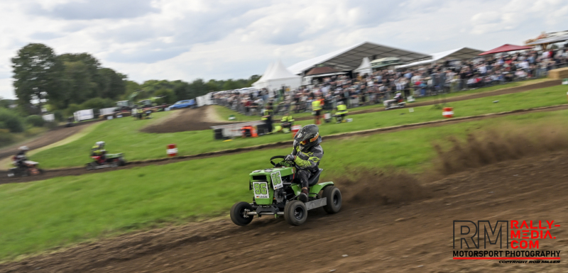104-2026-lawnmower-racing_0102